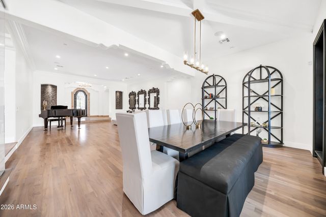 5210 E VIA LOS CABALLOS Lane, Paradise Valley, AZ 85253