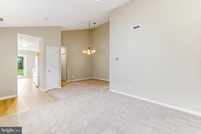 144 ALEXANDER RD, Beverly, NJ 08010
