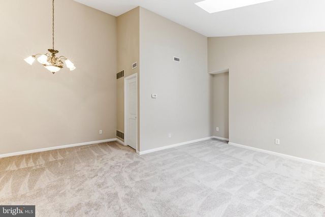 144 ALEXANDER RD, Beverly, NJ 08010