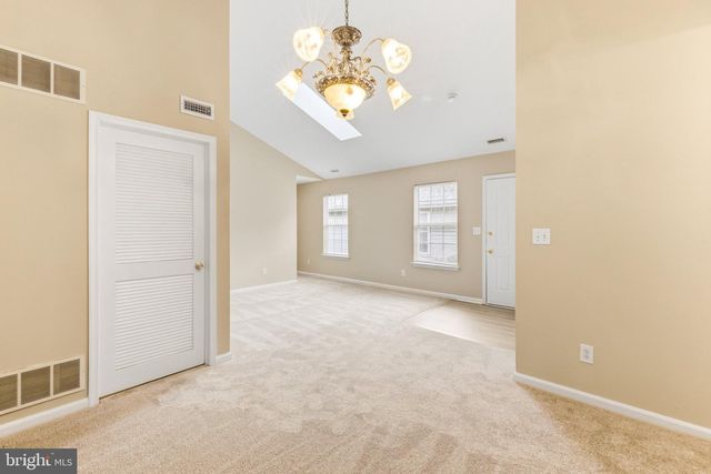144 ALEXANDER RD, Beverly, NJ 08010