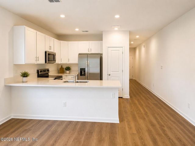 726 SAILOR GROVE Lane, Jacksonville, FL 32221