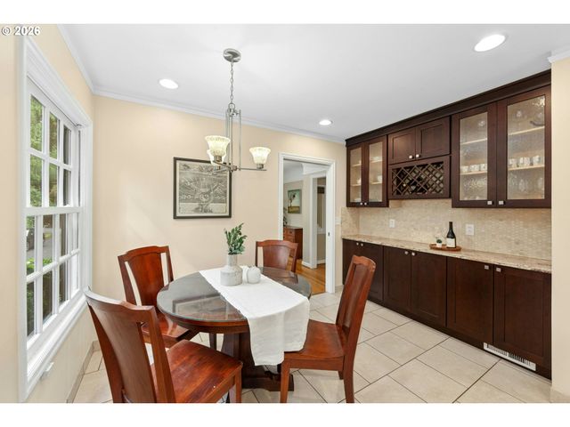 5616 Sw 42ND Ave, Portland, OR 97221