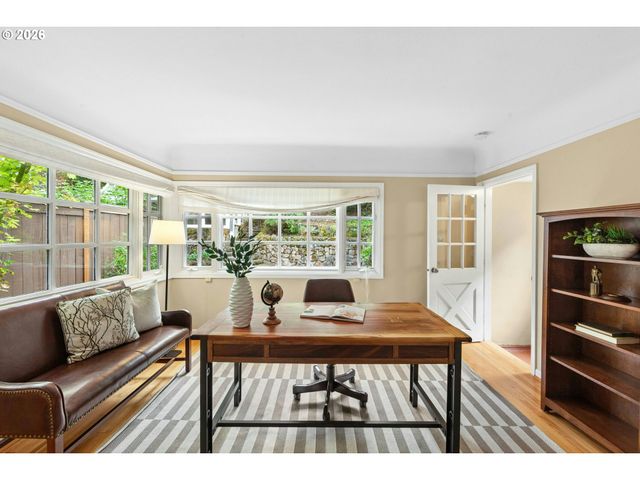 5616 Sw 42ND Ave, Portland, OR 97221