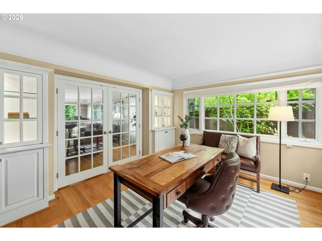 5616 Sw 42ND Ave, Portland, OR 97221