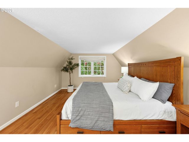 5616 Sw 42ND Ave, Portland, OR 97221