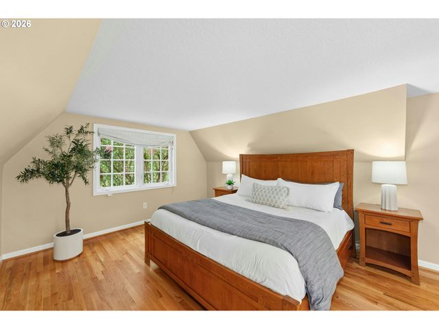 5616 Sw 42ND Ave, Portland, OR 97221