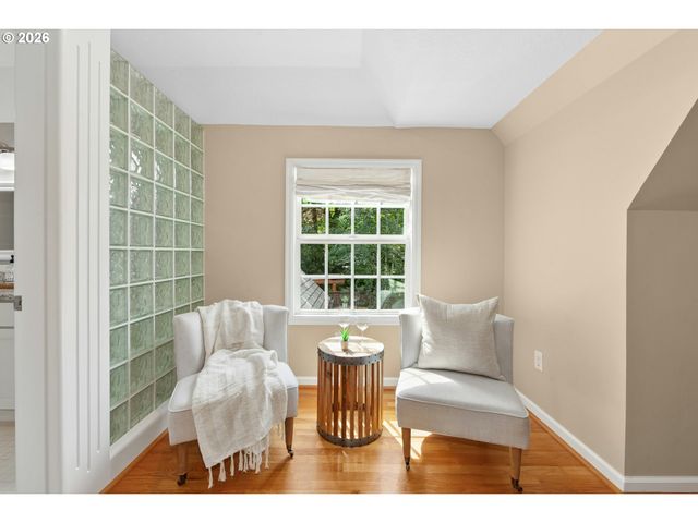 5616 Sw 42ND Ave, Portland, OR 97221