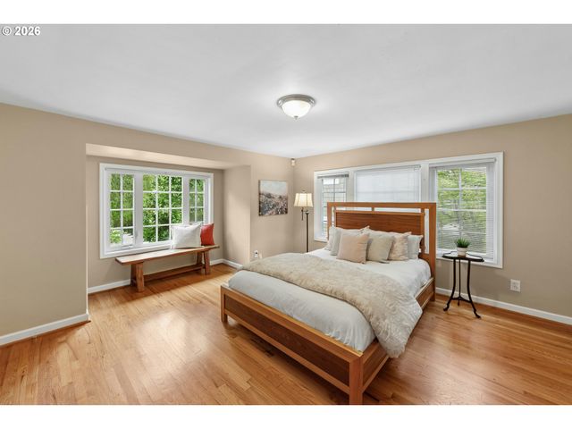 5616 Sw 42ND Ave, Portland, OR 97221