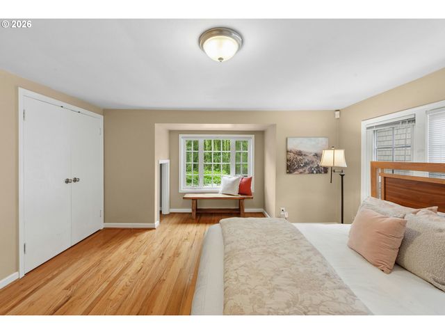 5616 Sw 42ND Ave, Portland, OR 97221