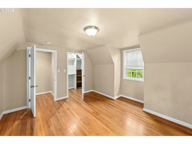 5616 Sw 42ND Ave, Portland, OR 97221