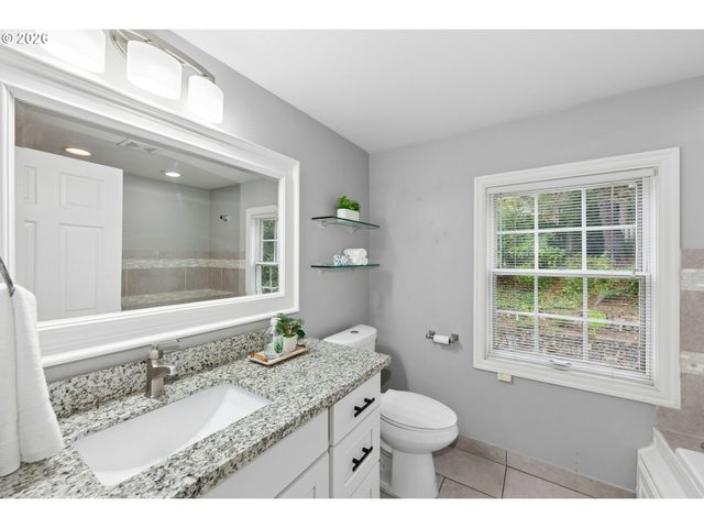 5616 Sw 42ND Ave, Portland, OR 97221