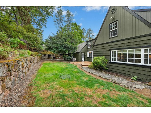 5616 Sw 42ND Ave, Portland, OR 97221