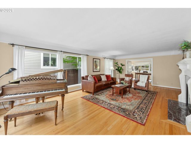 5616 Sw 42ND Ave, Portland, OR 97221
