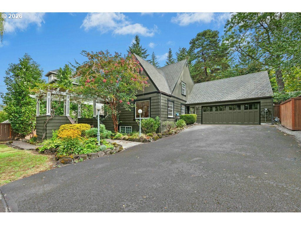 5616 Sw 42ND Ave, Portland, OR 97221