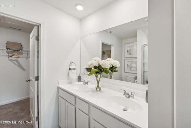 624 Zelcova Dr, Eminence, KY 40019