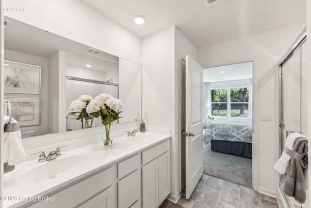 624 Zelcova Dr, Eminence, KY 40019