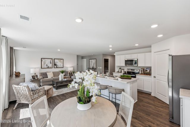 624 Zelcova Dr, Eminence, KY 40019