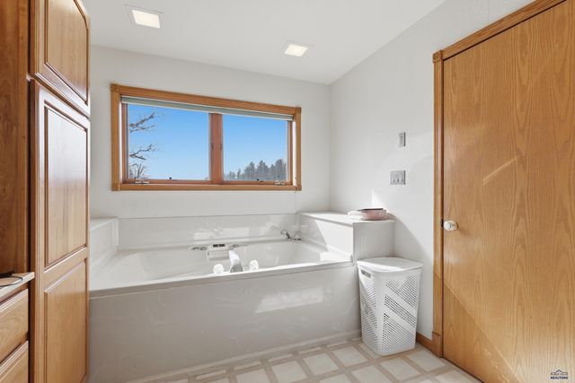 24492 OAK MEADOWS CT, Keystone, SD 57751