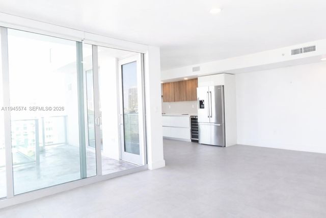 1025 92nd St 804, Bay Harbor Islands, FL 33154