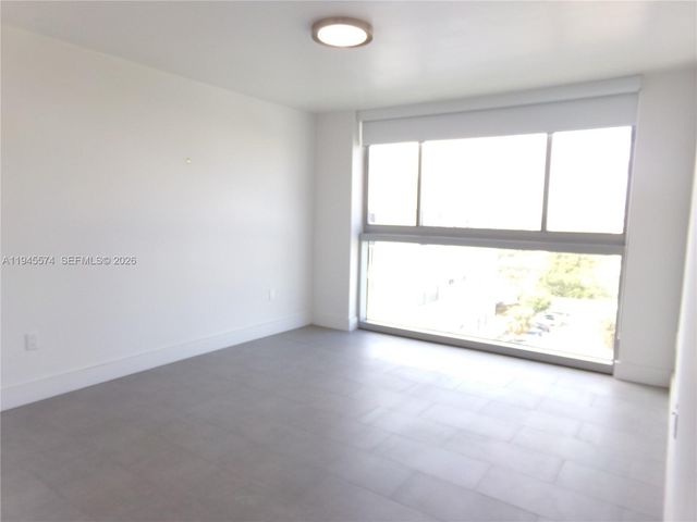 1025 92nd St 804, Bay Harbor Islands, FL 33154