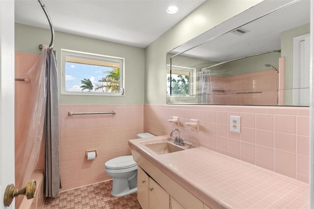 7887 9TH AVENUE S, St Petersburg, FL 33707