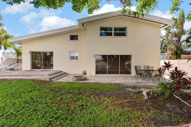 7887 9TH AVENUE S, St Petersburg, FL 33707