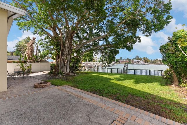 7887 9TH AVENUE S, St Petersburg, FL 33707