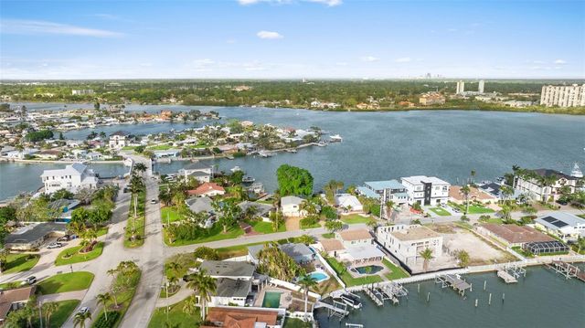 7887 9TH AVENUE S, St Petersburg, FL 33707