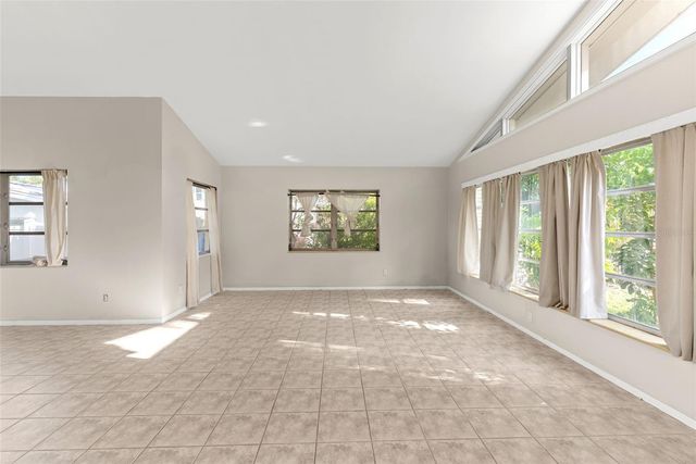 7887 9TH AVENUE S, St Petersburg, FL 33707