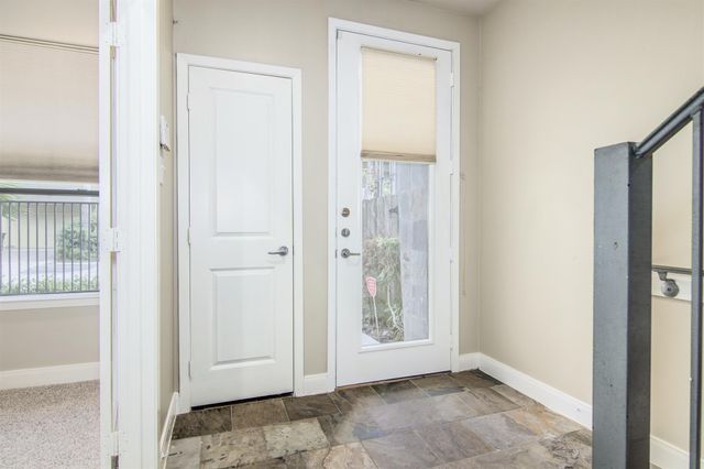 5227 Lillian Street, Houston, TX 77007