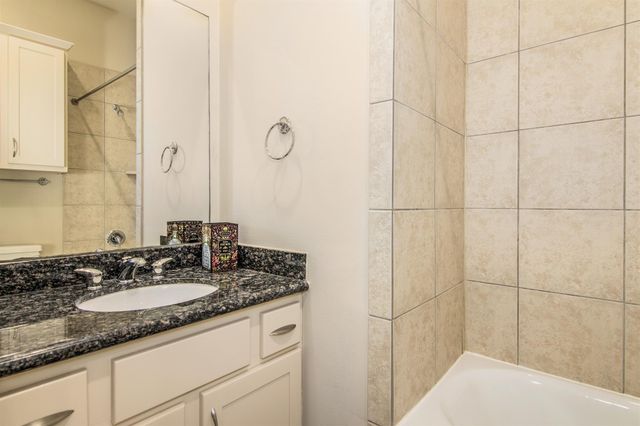 5227 Lillian Street, Houston, TX 77007