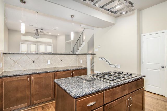 5227 Lillian Street, Houston, TX 77007