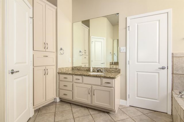 5227 Lillian Street, Houston, TX 77007