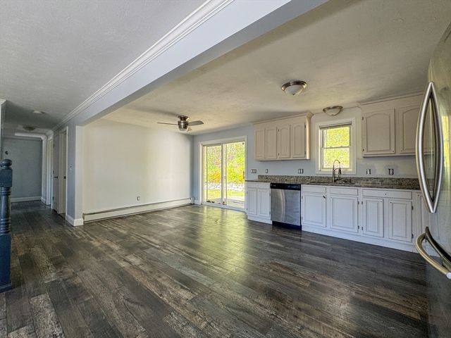 177 Gore Rd, Webster, MA 01570