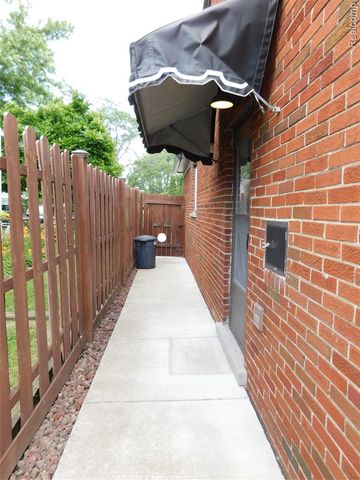 16740 College, Fraser, MI 48026