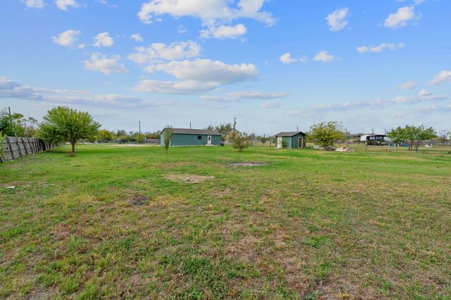 128 Monterrey Hills DR, Del Valle, TX 78617