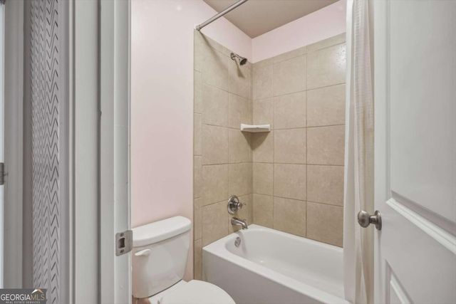 1382 Sutters Pond Drive NW, Kennesaw, GA 30152