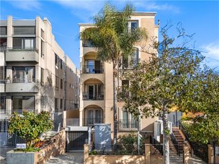 918 S Wooster Street 2, Los Angeles, CA 90035