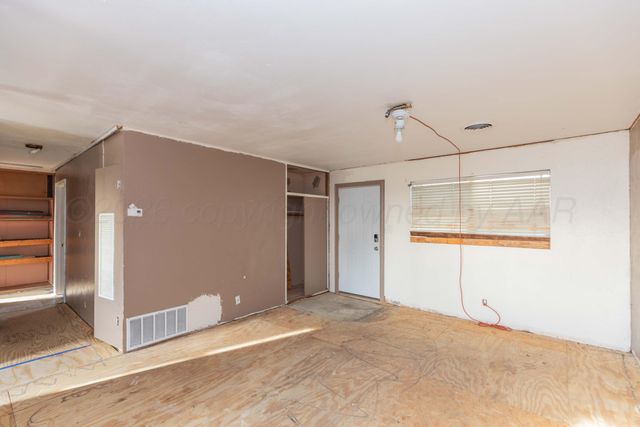 107 Inverness Street, Borger, TX 79007