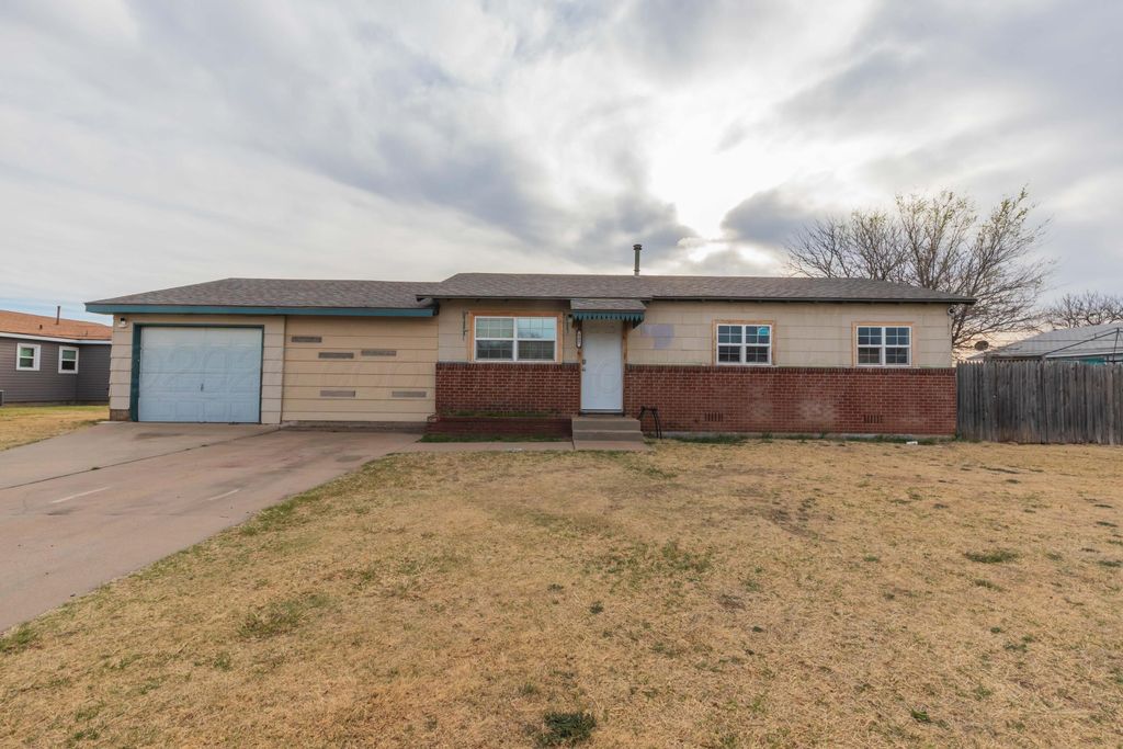 107 Inverness Street, Borger, TX 79007