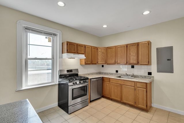 41 Orkney Rd 2, Boston, MA 02135