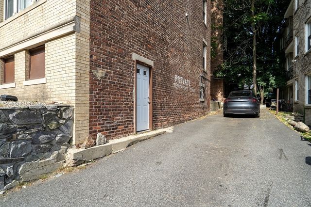 41 Orkney Rd 2, Boston, MA 02135