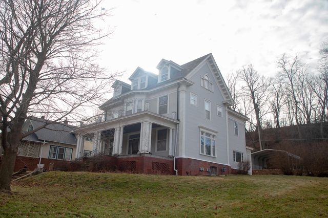 304 GLEN Avenue, Council Bluffs, IA 51503