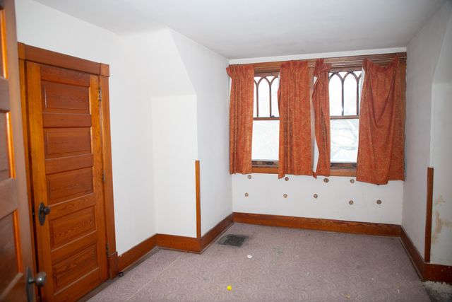 304 GLEN Avenue, Council Bluffs, IA 51503