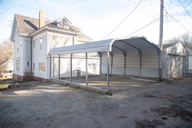 304 GLEN Avenue, Council Bluffs, IA 51503