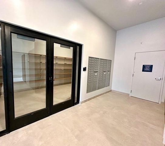 45 East Central 405, Natick, MA 01760