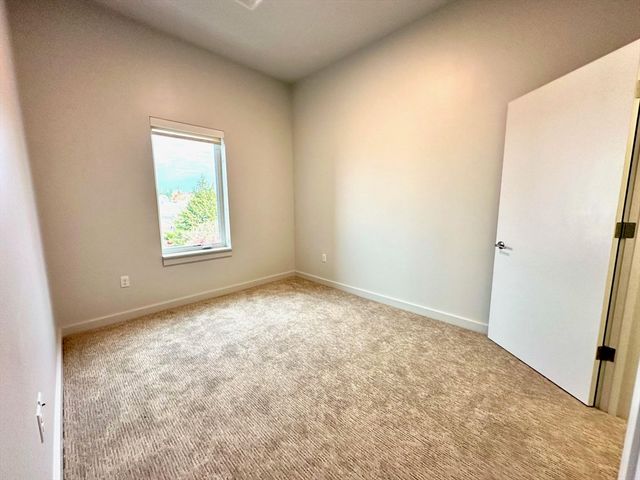 45 East Central 405, Natick, MA 01760