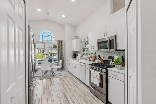 204 SUNWARD RUN, Davenport, FL 33896