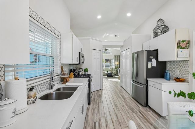 204 SUNWARD RUN, Davenport, FL 33896