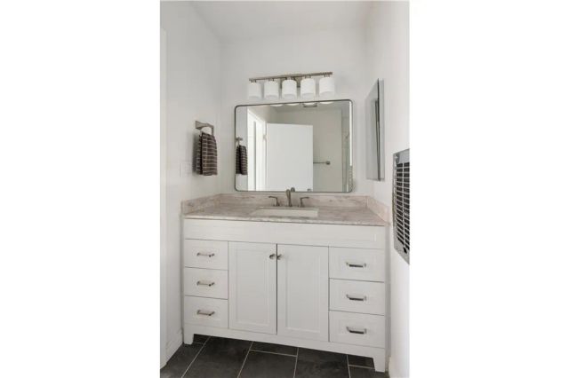 4343 Finley Avenue 27, Los Angeles, CA 90027